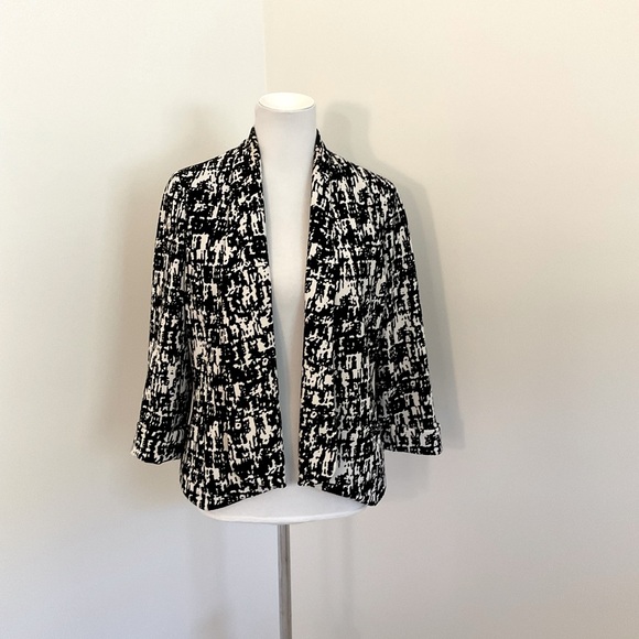 Women’s Kasper Black and White Blazer with Geometric Pattern - Picture 1 of 6